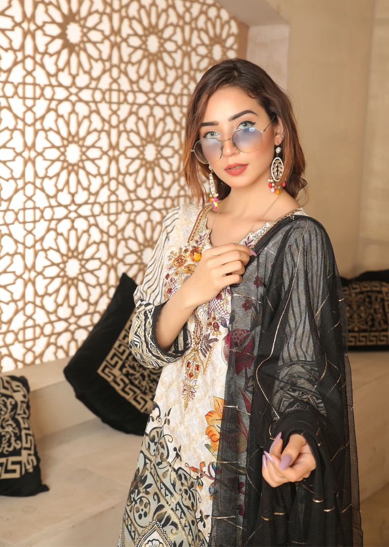Readymade Jacquard Suit By Rang Jah-DF6